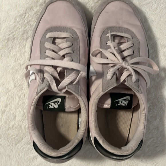 NIKE DAYBREAK Sneakers in Barely Rose US 9 WORN 1x - Picture 12 of 12
